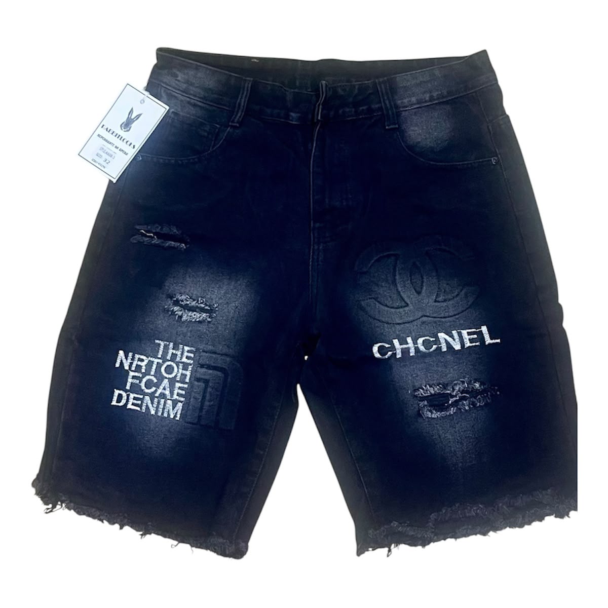 Short en jean noir déchiré avec imprimés CHCNEL et logo CC embossé
